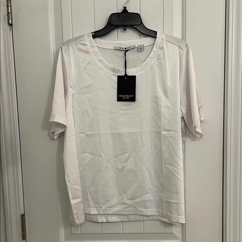 Insight Classic White Top large NWT